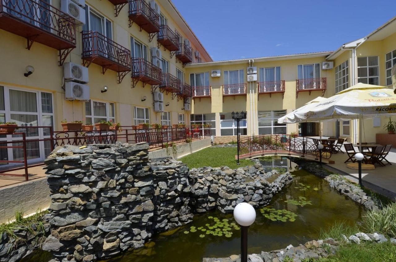 Hotel Intim Costinești Dış mekan fotoğraf